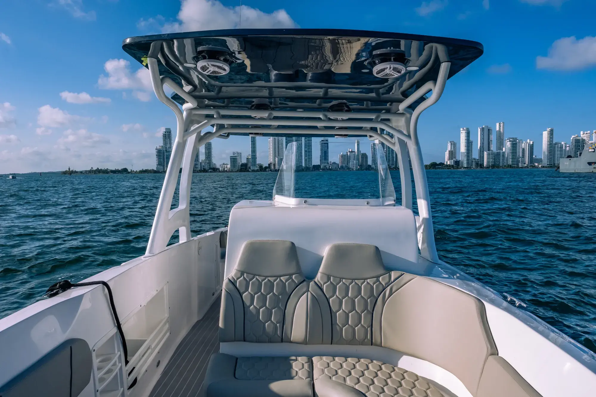 41 ft speedboat Charlie (6)