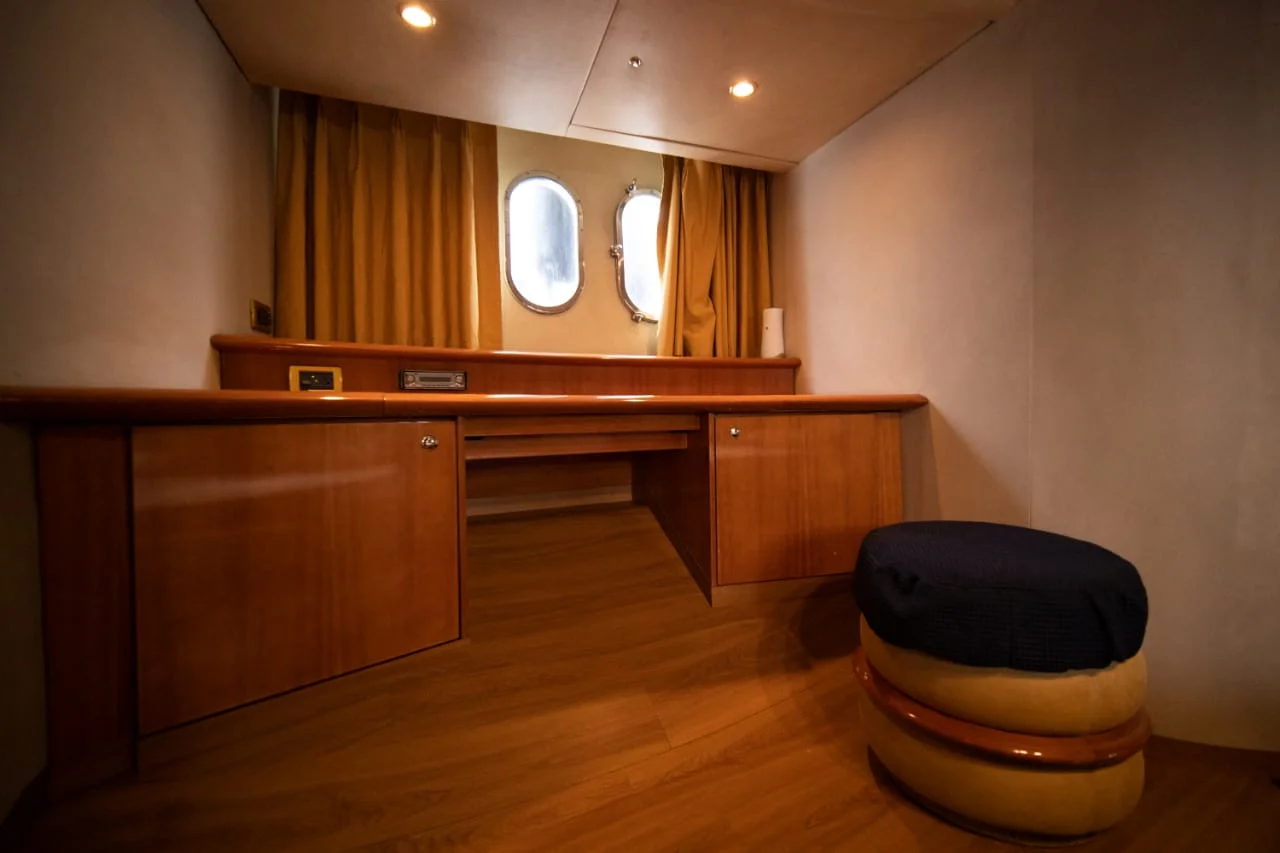 55 ft yacht bote free land (6)