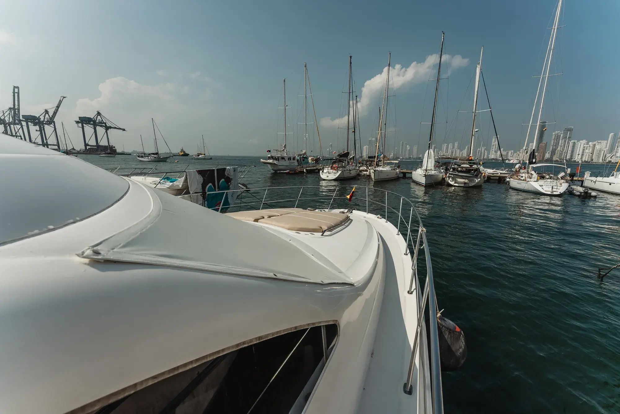 58 ft yacht blue land (14)