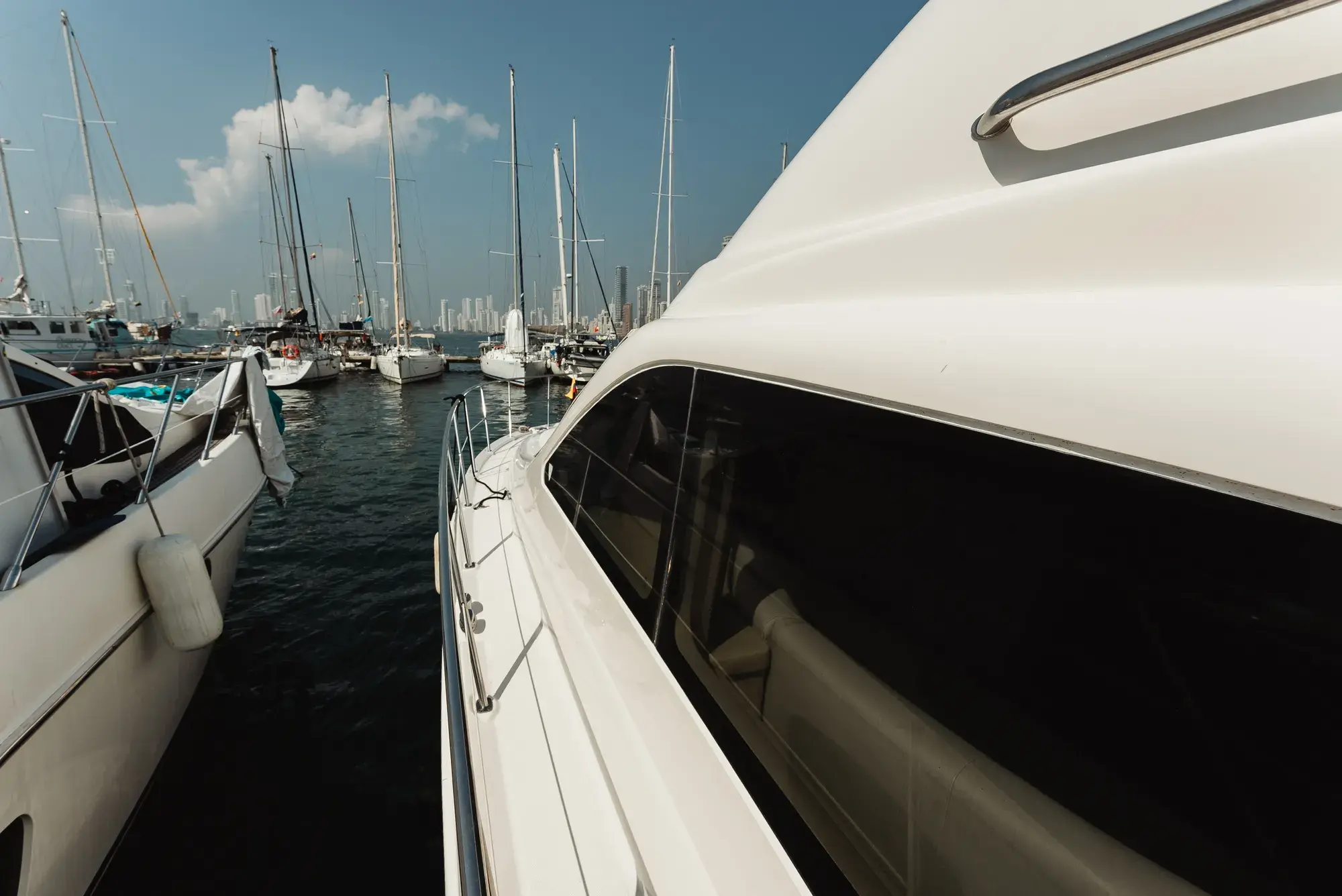 58 ft yacht blue land (15)