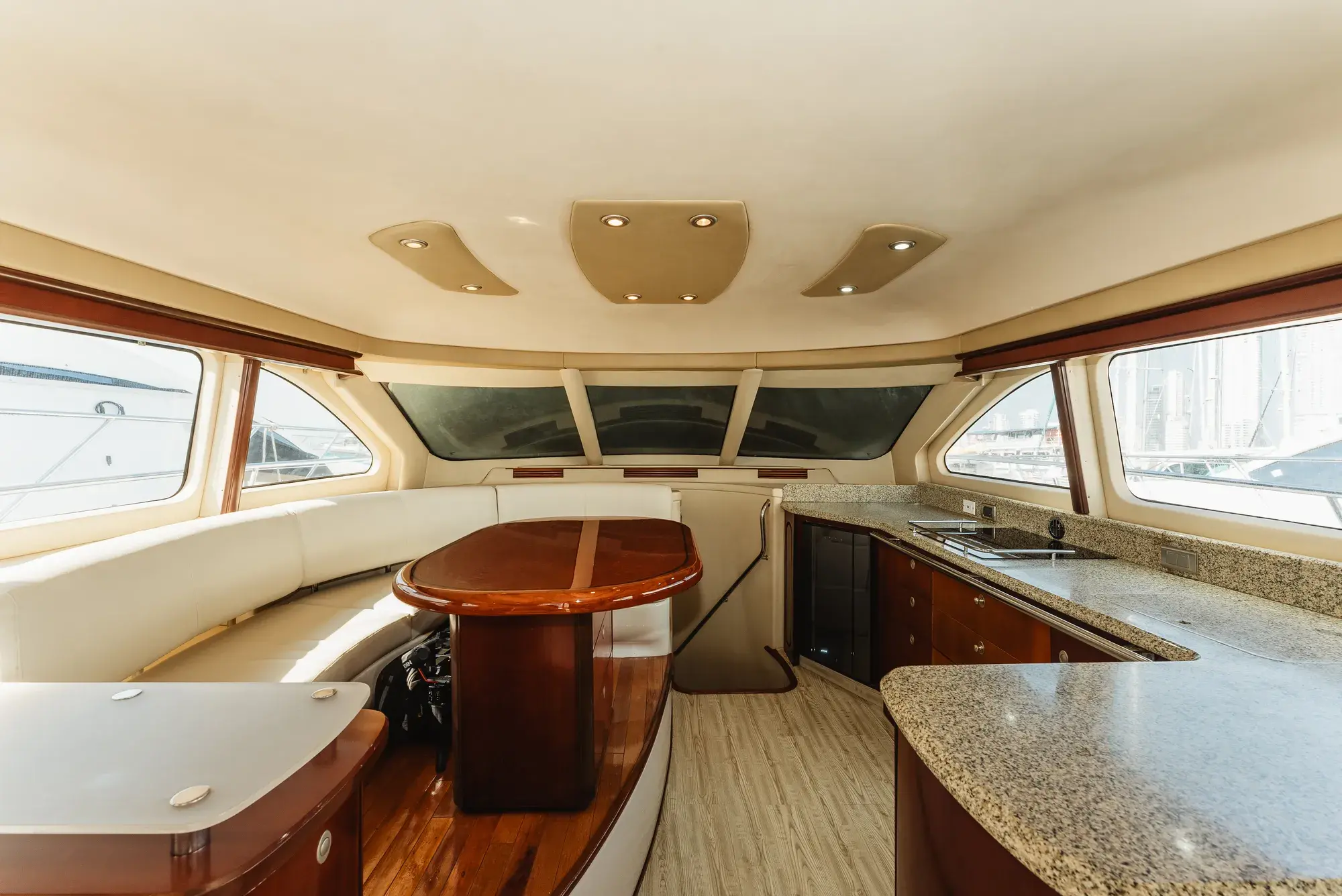 58 ft yacht blue land (40)