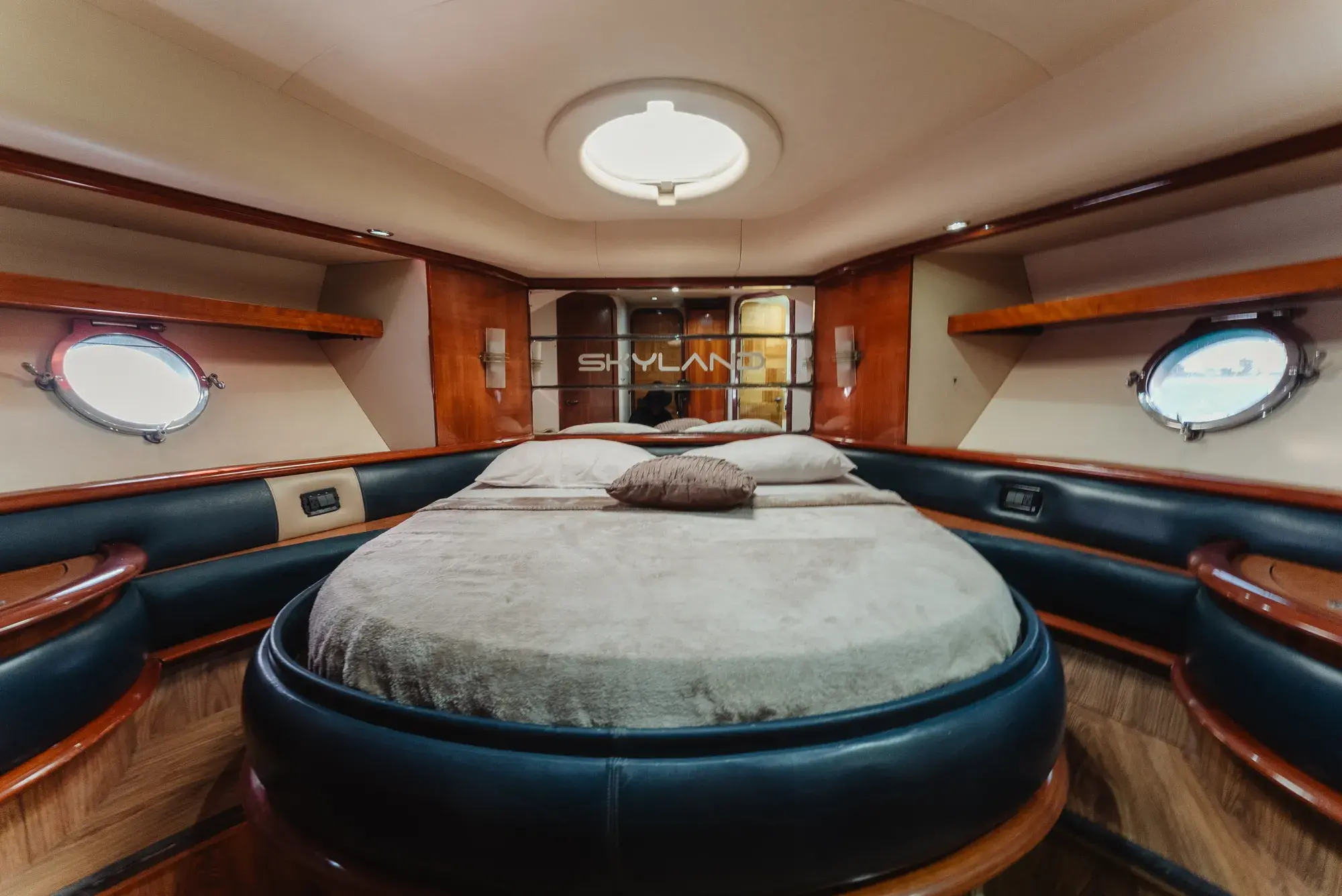 62 ft yacht skyland (4)