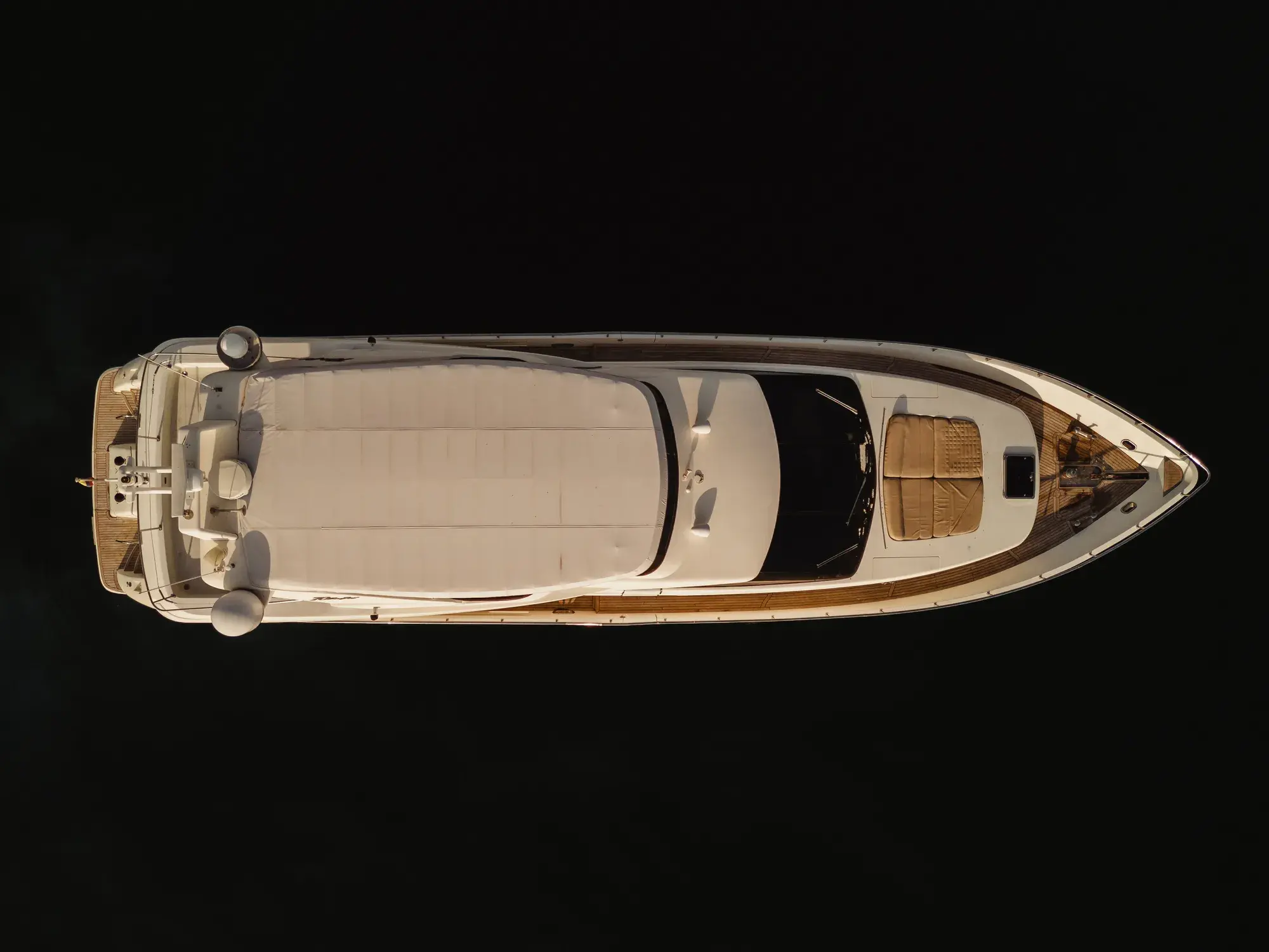 70 ft yacht sea land (40)